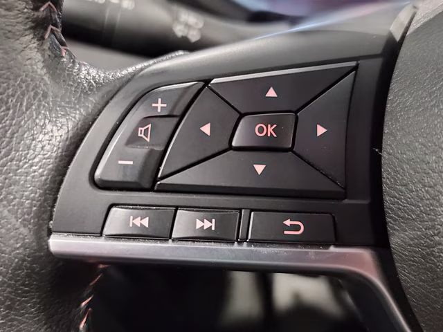 2024 Boulder Gray Pearl Nissan Kicks SR FWD SUV
