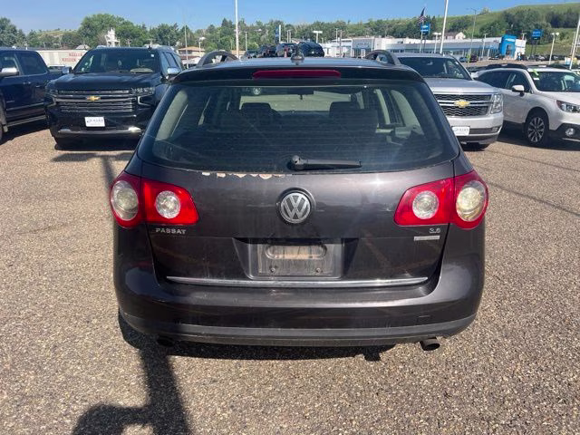 2007 United Gray Volkswagen Passat 3.6 AWD Crossover