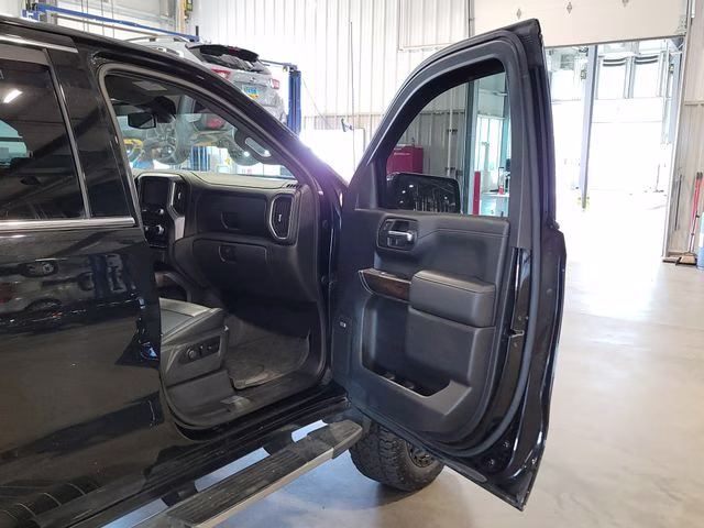 2020 Onyx Black GMC Sierra 1500 SLT 4X4 Truck
