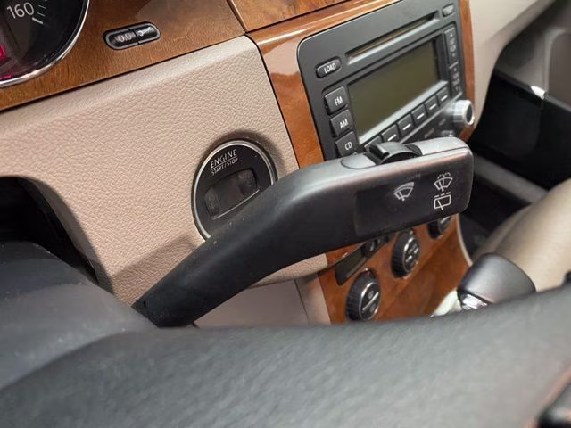 2007 United Gray Volkswagen Passat 3.6 AWD Crossover