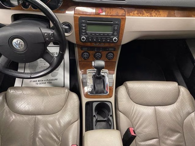 2007 United Gray Volkswagen Passat 3.6 AWD Crossover