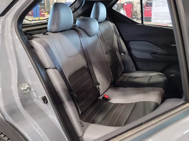 2024 Boulder Gray Pearl Nissan Kicks SR FWD SUV