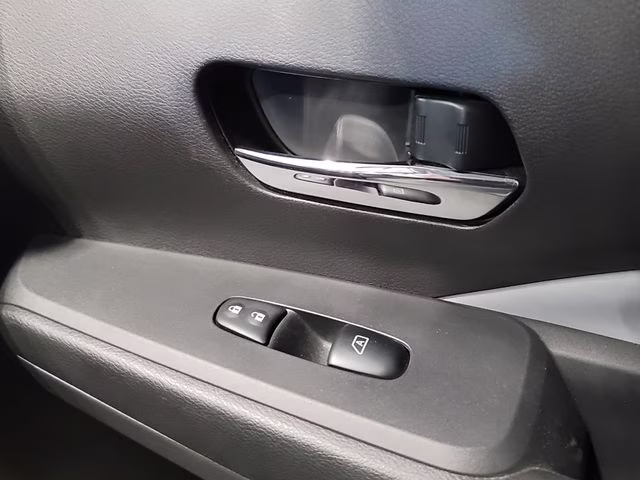 2024 Boulder Gray Pearl Nissan Kicks SR FWD SUV
