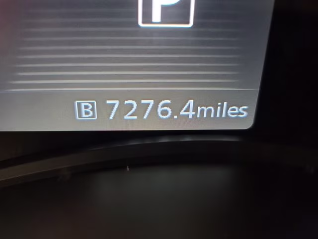 2024 Boulder Gray Pearl Nissan Kicks SR FWD SUV