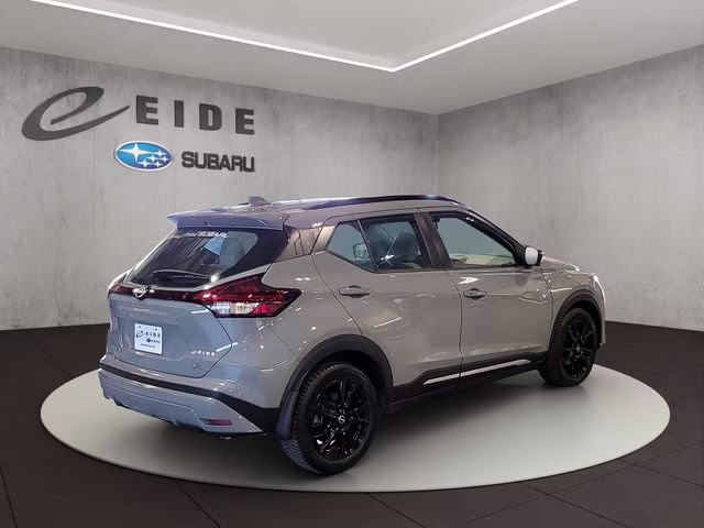 2024 Boulder Gray Pearl Nissan Kicks SR FWD SUV