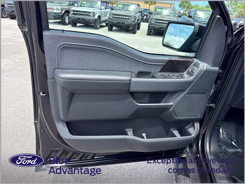 2021 Agate Black Metallic Ford F-150 Lariat RWD Truck