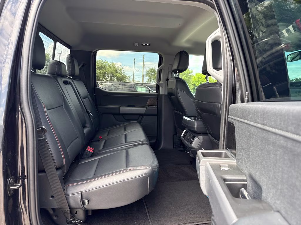 2021 Agate Black Metallic Ford F-150 Lariat RWD Truck