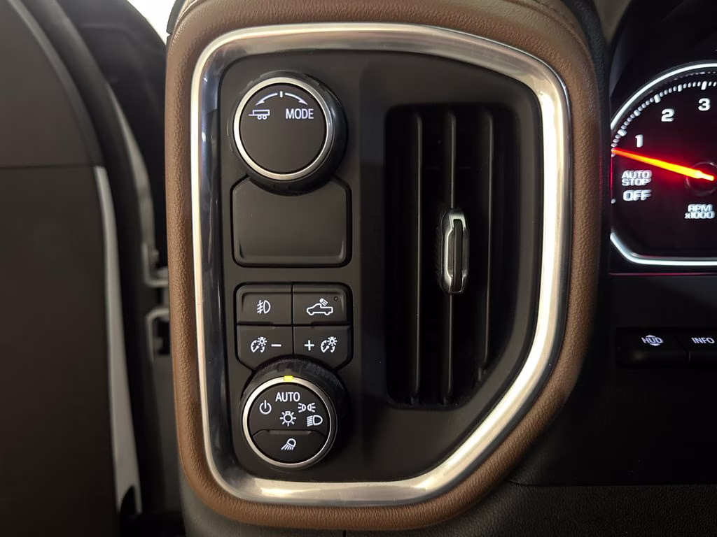 2021 Iridescent Pearl Tricoat Chevrolet Silverado 1500 High Country RWD Truck