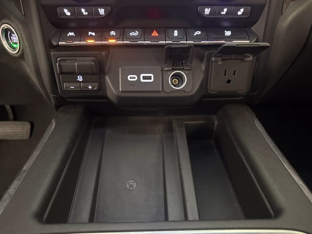 2021 Iridescent Pearl Tricoat Chevrolet Silverado 1500 High Country RWD Truck