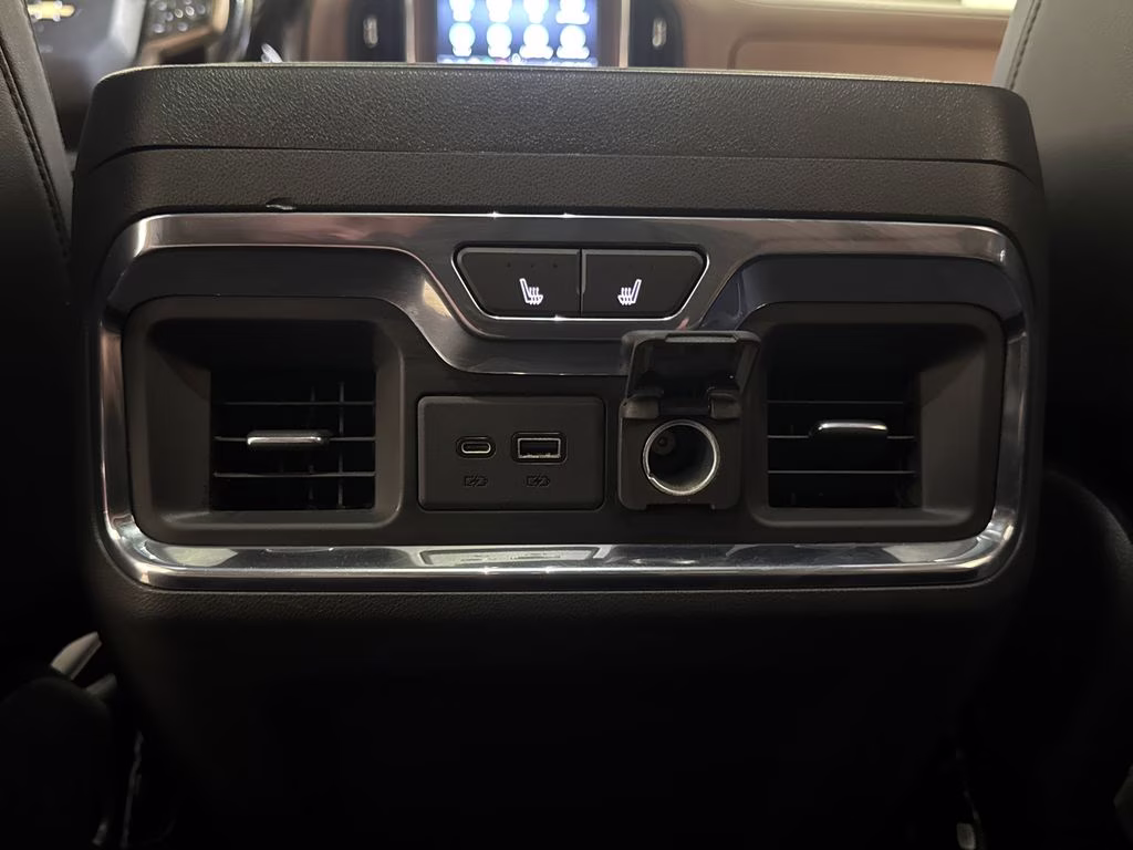 2021 Iridescent Pearl Tricoat Chevrolet Silverado 1500 High Country RWD Truck