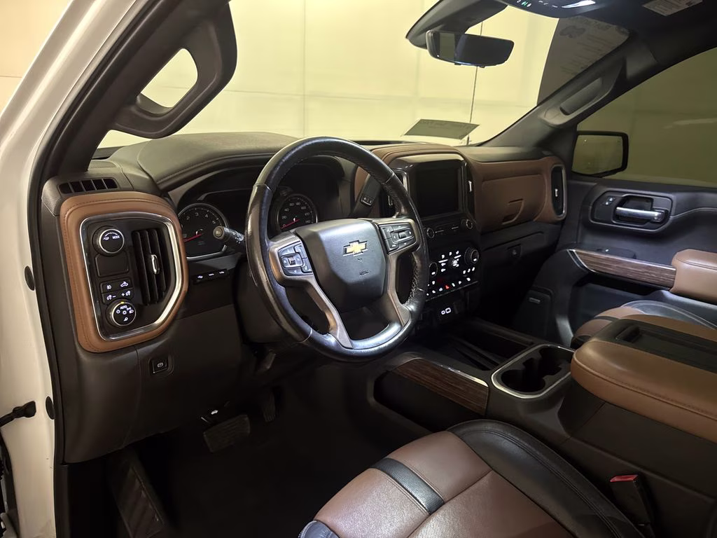 2021 Iridescent Pearl Tricoat Chevrolet Silverado 1500 High Country RWD Truck