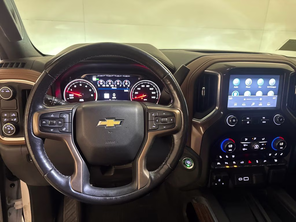 2021 Iridescent Pearl Tricoat Chevrolet Silverado 1500 High Country RWD Truck