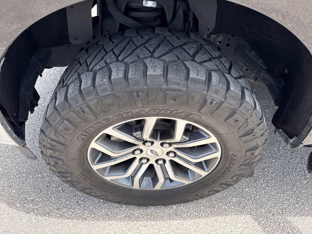 2021 Agate Black Metallic Ford F-150 Lariat RWD Truck