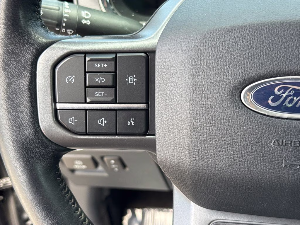 2021 Agate Black Metallic Ford F-150 Lariat RWD Truck