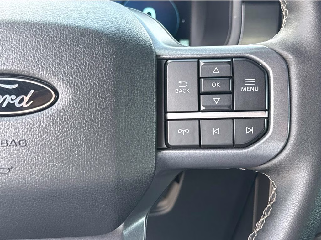 2025 Oxford White Ford F-150 Lariat 4X4 Truck