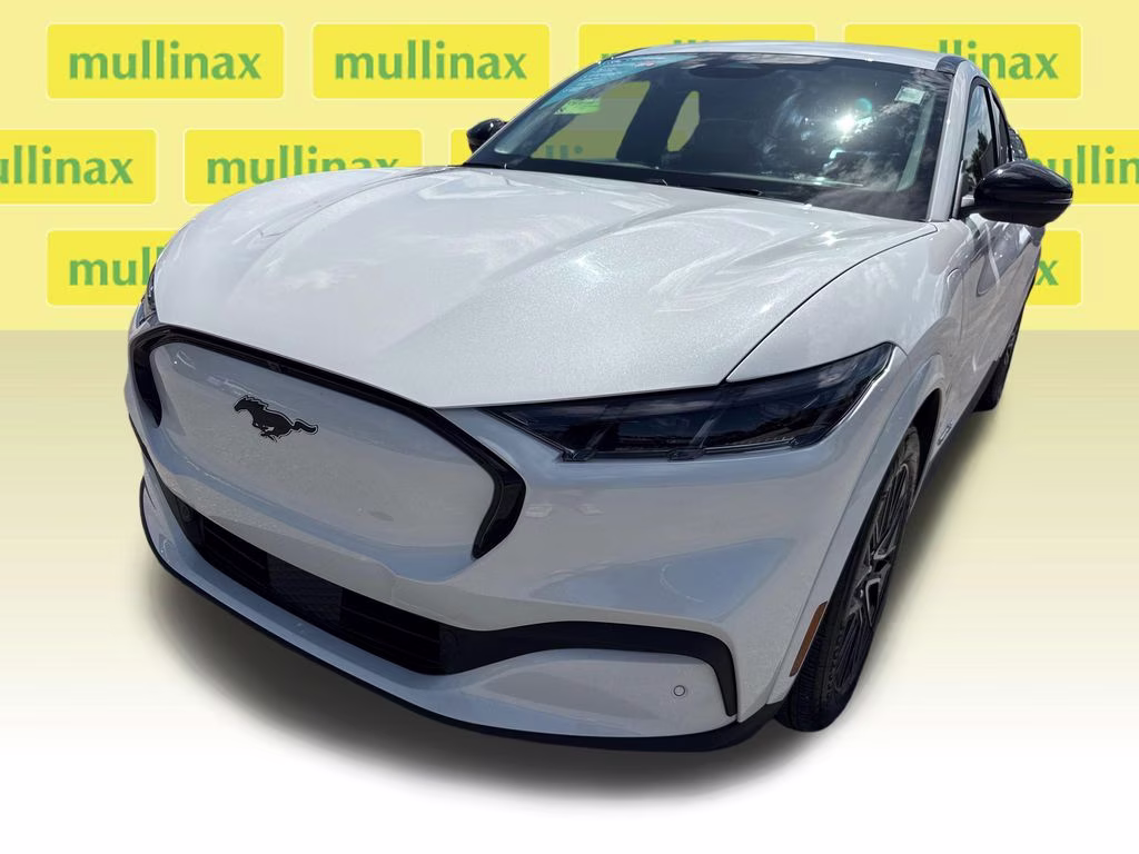2025 Star White Metallic Tri-Coat Ford Mustang Mach-E Premium RWD SUV