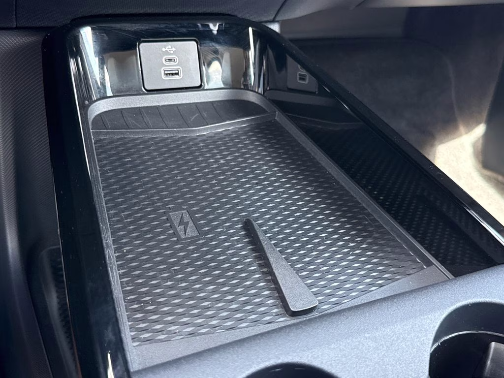 2025 Star White Metallic Tri-Coat Ford Mustang Mach-E Premium RWD SUV