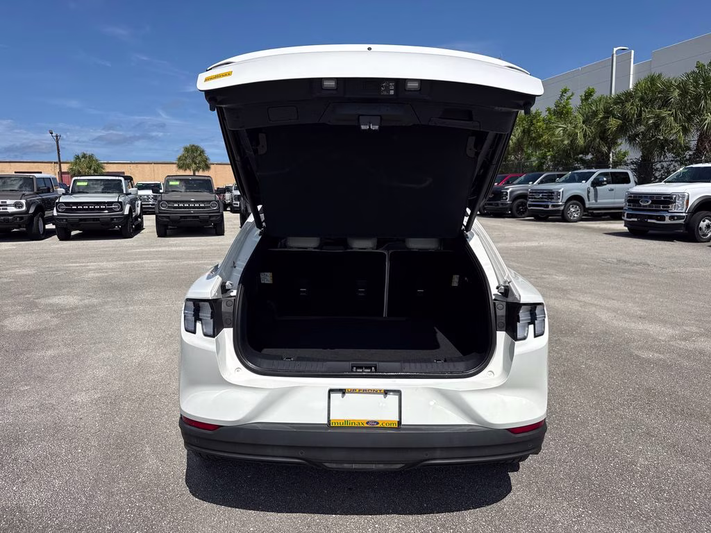 2025 Star White Metallic Tri-Coat Ford Mustang Mach-E Premium RWD SUV