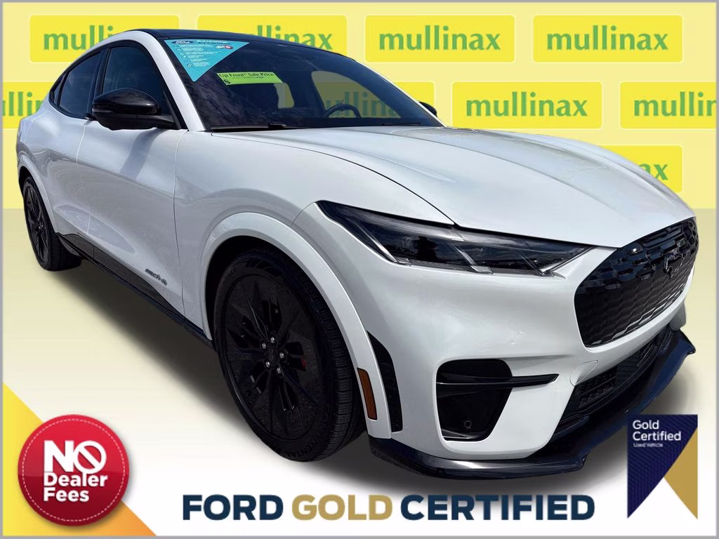 2025 Star White Metallic Tri-Coat Ford Mustang Mach-E GT AWD SUV