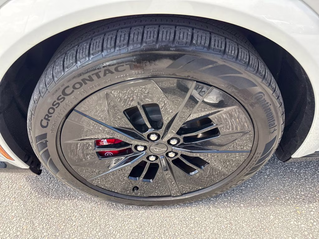 2025 Star White Metallic Tri-Coat Ford Mustang Mach-E GT AWD SUV