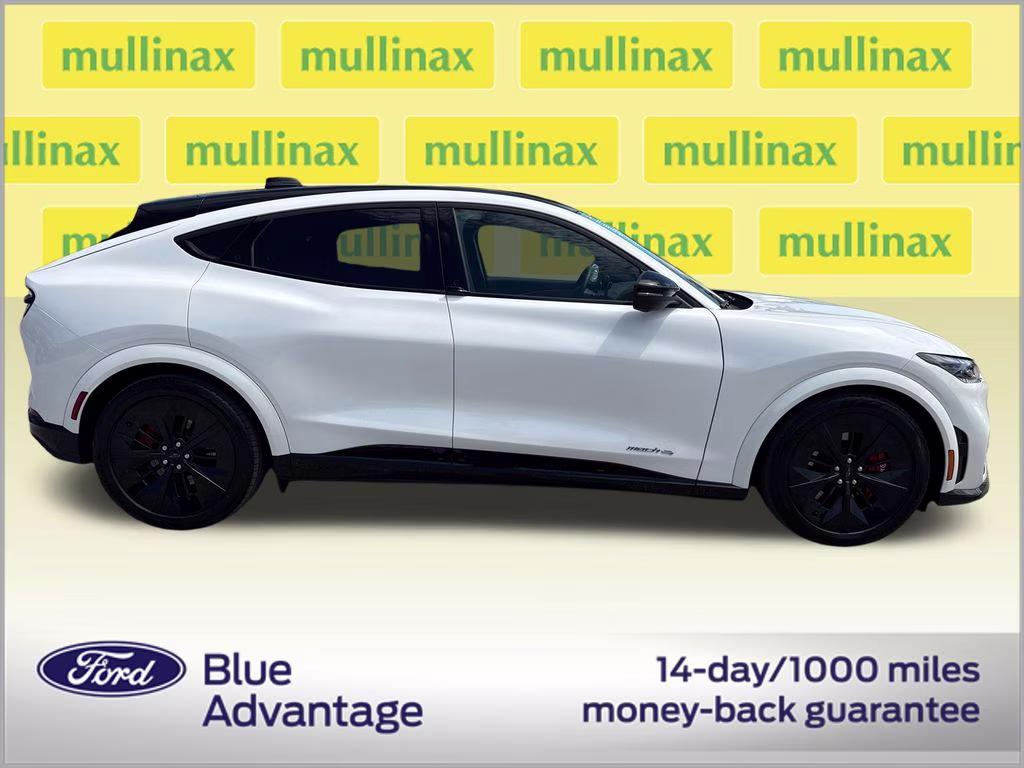 2025 Star White Metallic Tri-Coat Ford Mustang Mach-E GT AWD SUV
