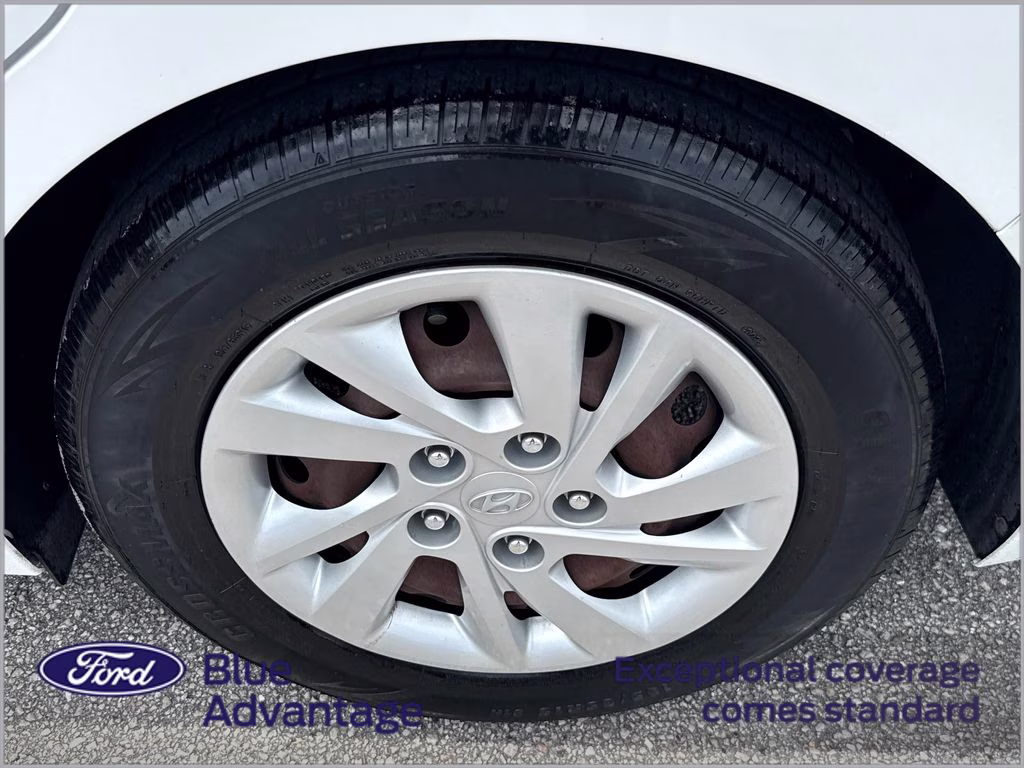 2019 Quartz White Pearl Hyundai Elantra SE FWD Sedan
