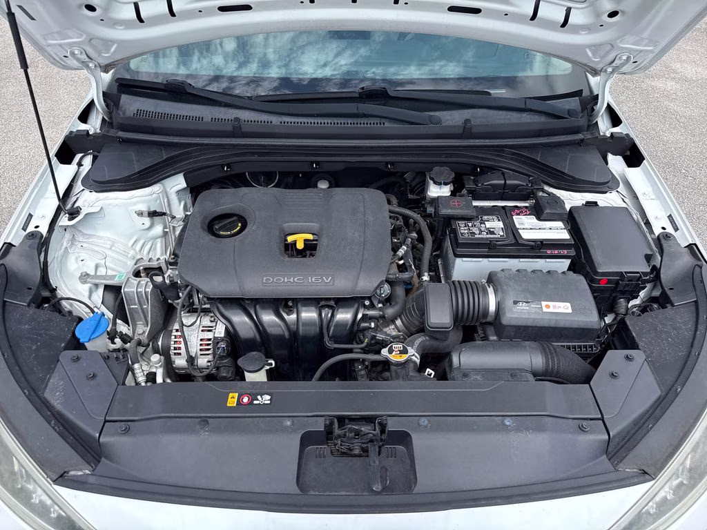 2019 Quartz White Pearl Hyundai Elantra SE FWD Sedan