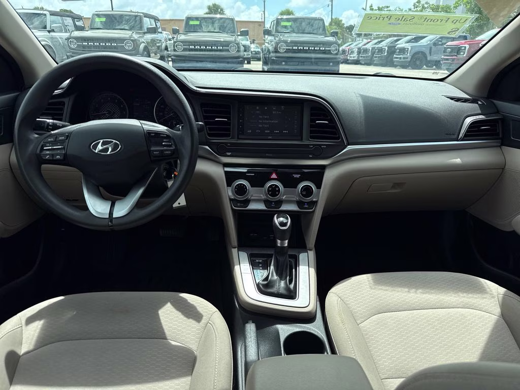 2019 Quartz White Pearl Hyundai Elantra SE FWD Sedan
