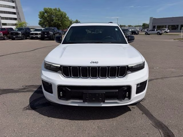 2023 Bright White Clearcoat Jeep Grand Cherokee L Overland 4X4 SUV