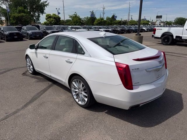 2017 Crystal White Tricoat Cadillac XTS Platinum AWD Sedan