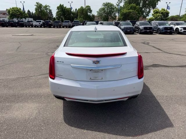 2017 Crystal White Tricoat Cadillac XTS Platinum AWD Sedan