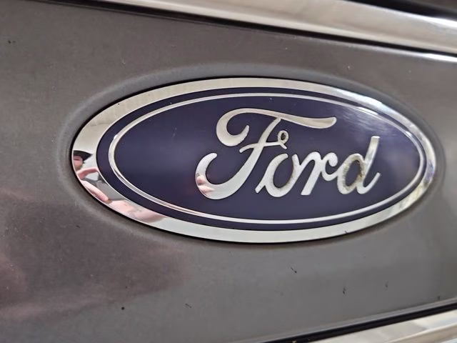 2021 Magnetic Metallic Ford Expedition Max XLT 4X4 SUV