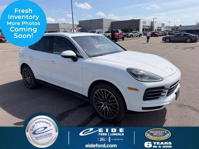 2019 White Porsche Cayenne Base AWD SUV