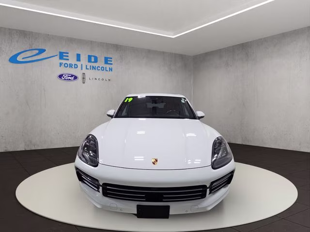 2019 White Porsche Cayenne Base AWD SUV