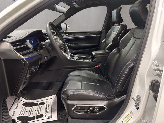 2023 Bright White Clearcoat Jeep Grand Cherokee L Overland 4X4 SUV