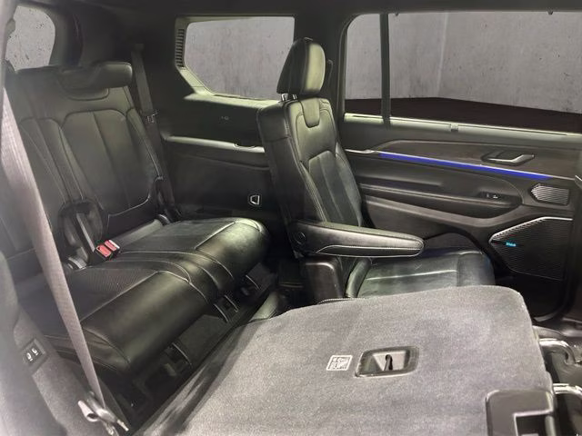 2023 Bright White Clearcoat Jeep Grand Cherokee L Overland 4X4 SUV