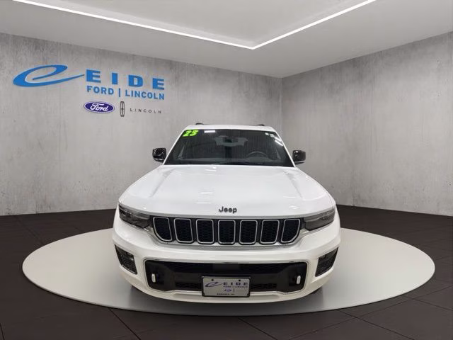 2023 Bright White Clearcoat Jeep Grand Cherokee L Overland 4X4 SUV