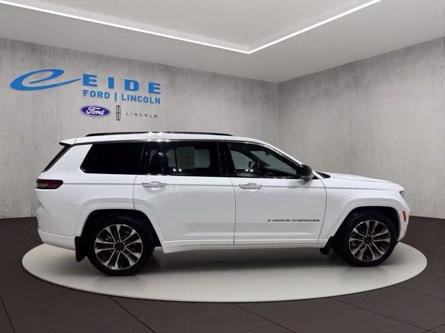 2023 Bright White Clearcoat Jeep Grand Cherokee L Overland 4X4 SUV