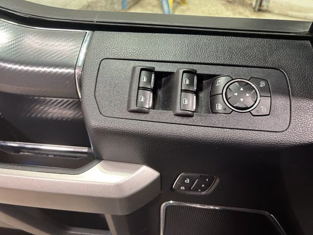2020 Agate Black Metallic Ford F-150 Lariat 4X4 Truck
