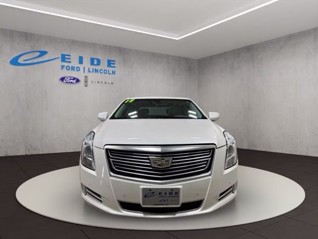 2017 Crystal White Tricoat Cadillac XTS Platinum AWD Sedan