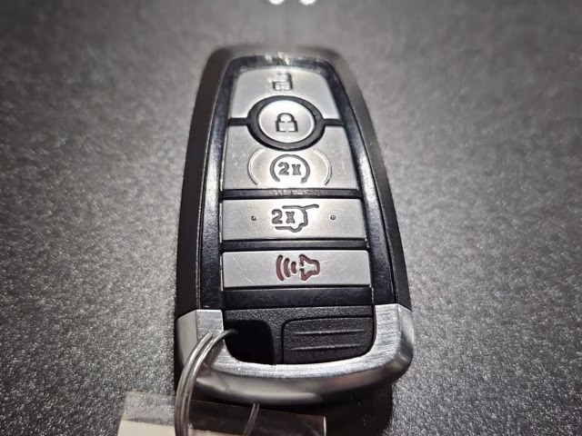 2021 Magnetic Metallic Ford Expedition Max XLT 4X4 SUV