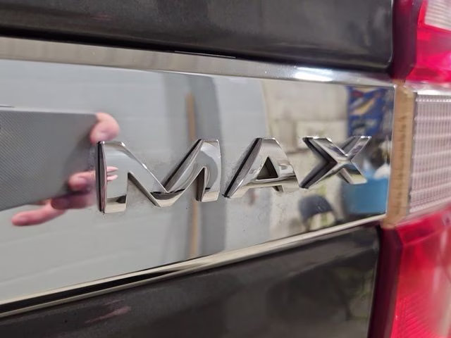 2021 Magnetic Metallic Ford Expedition Max XLT 4X4 SUV