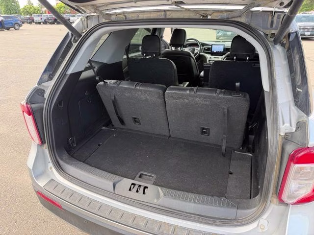 2020 Iconic Silver Metallic Ford Explorer XLT 4X4 SUV
