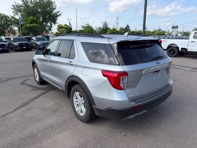 2020 Iconic Silver Metallic Ford Explorer XLT 4X4 SUV