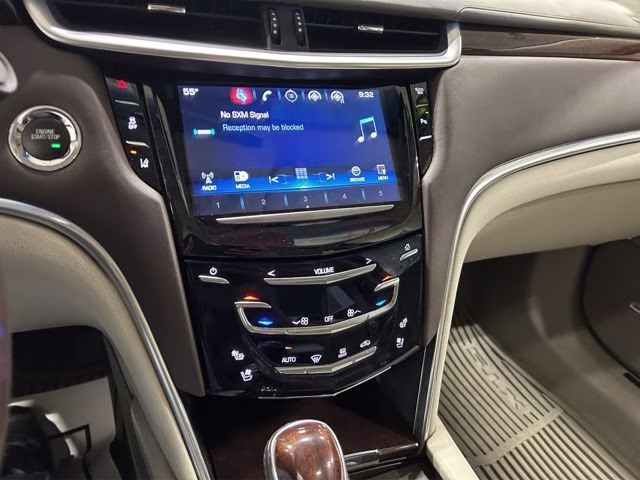 2017 Crystal White Tricoat Cadillac XTS Platinum AWD Sedan