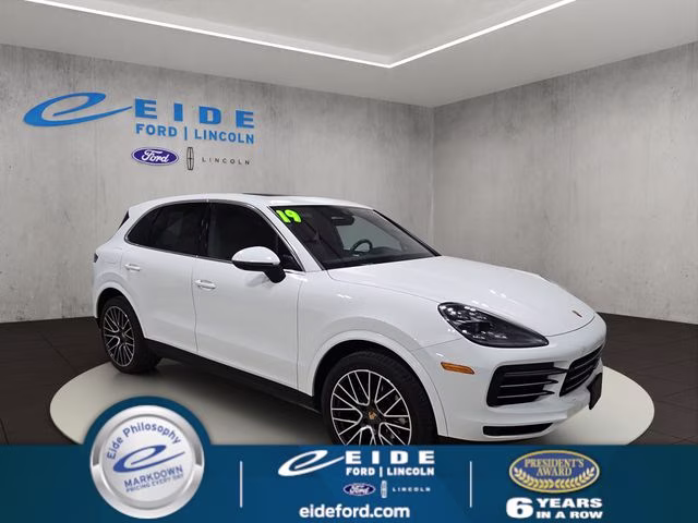 2019 White Porsche Cayenne Base AWD SUV