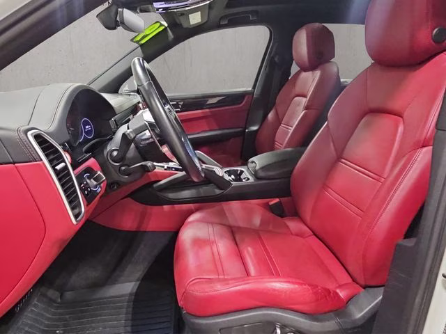 2019 White Porsche Cayenne Base AWD SUV