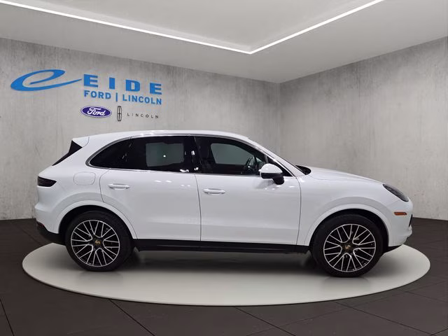 2019 White Porsche Cayenne Base AWD SUV