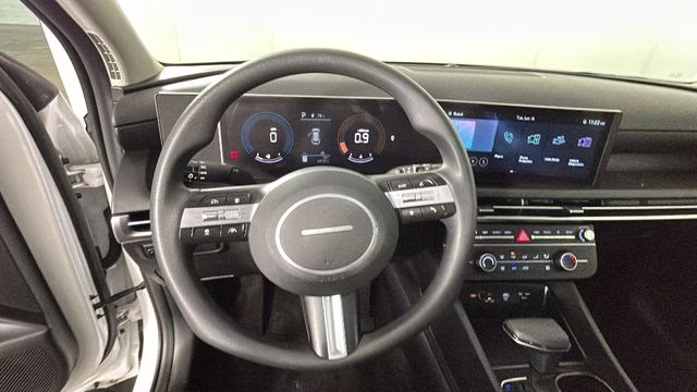 2025 White Pearl Hyundai Tucson SE AWD SUV