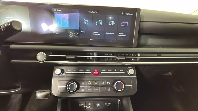 2025 White Pearl Hyundai Tucson SE AWD SUV